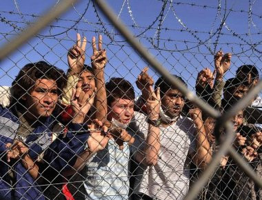 Ταξίδι στο… άγνωστο για 1000 παράνομους μετανάστες!